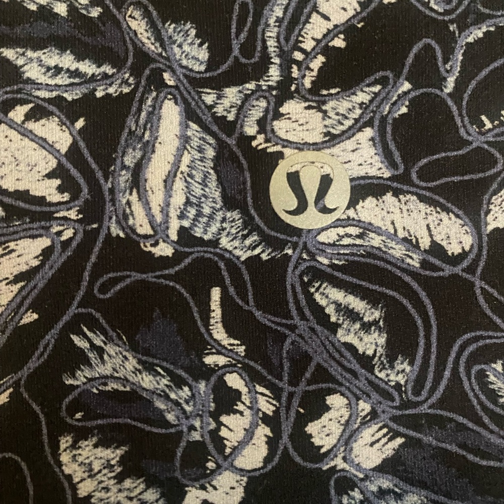 Lululemon leggings size 8